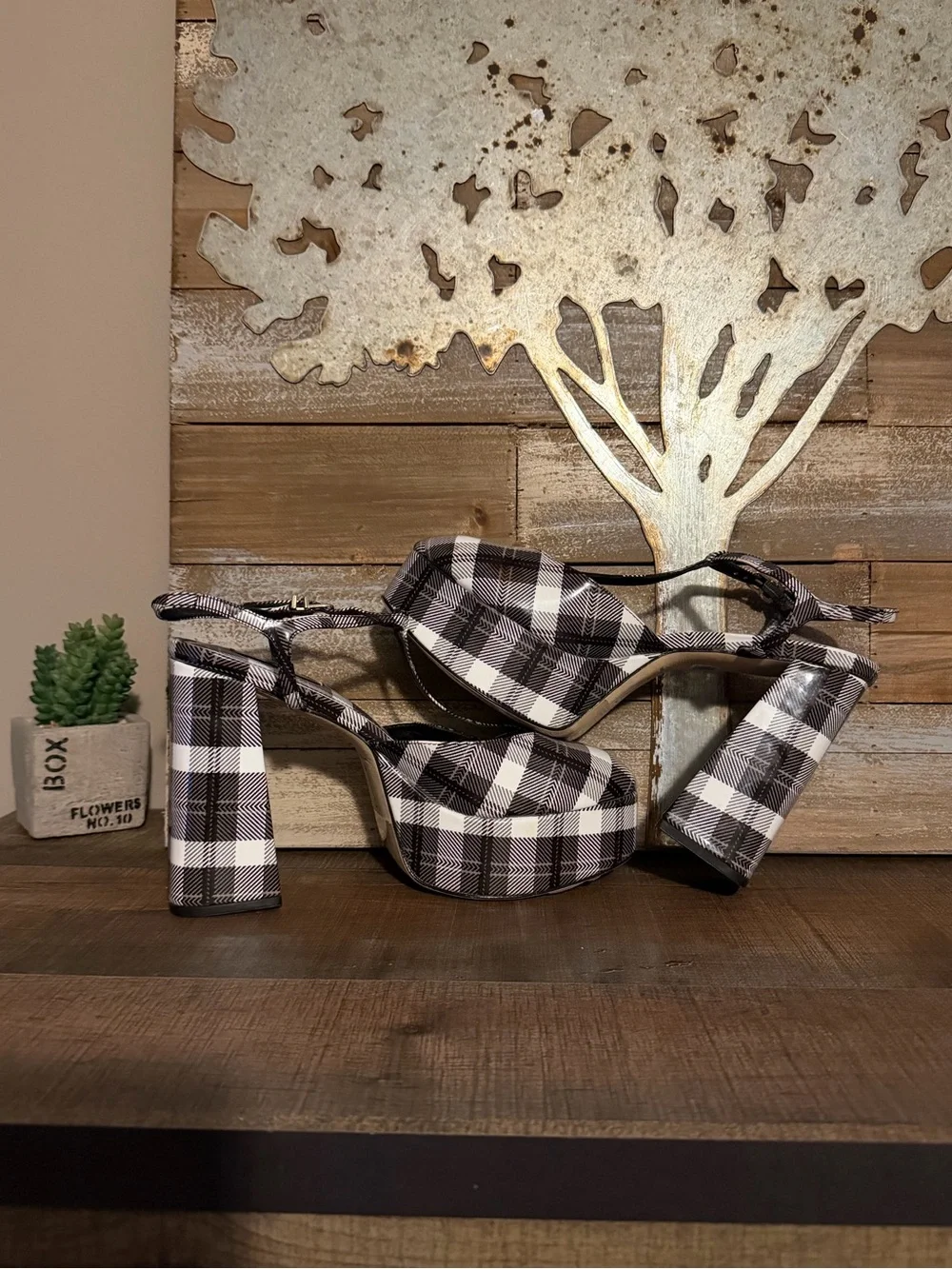 Larroude Pixie Plaid Pumps Size 8.5 (New but with Imperfections)